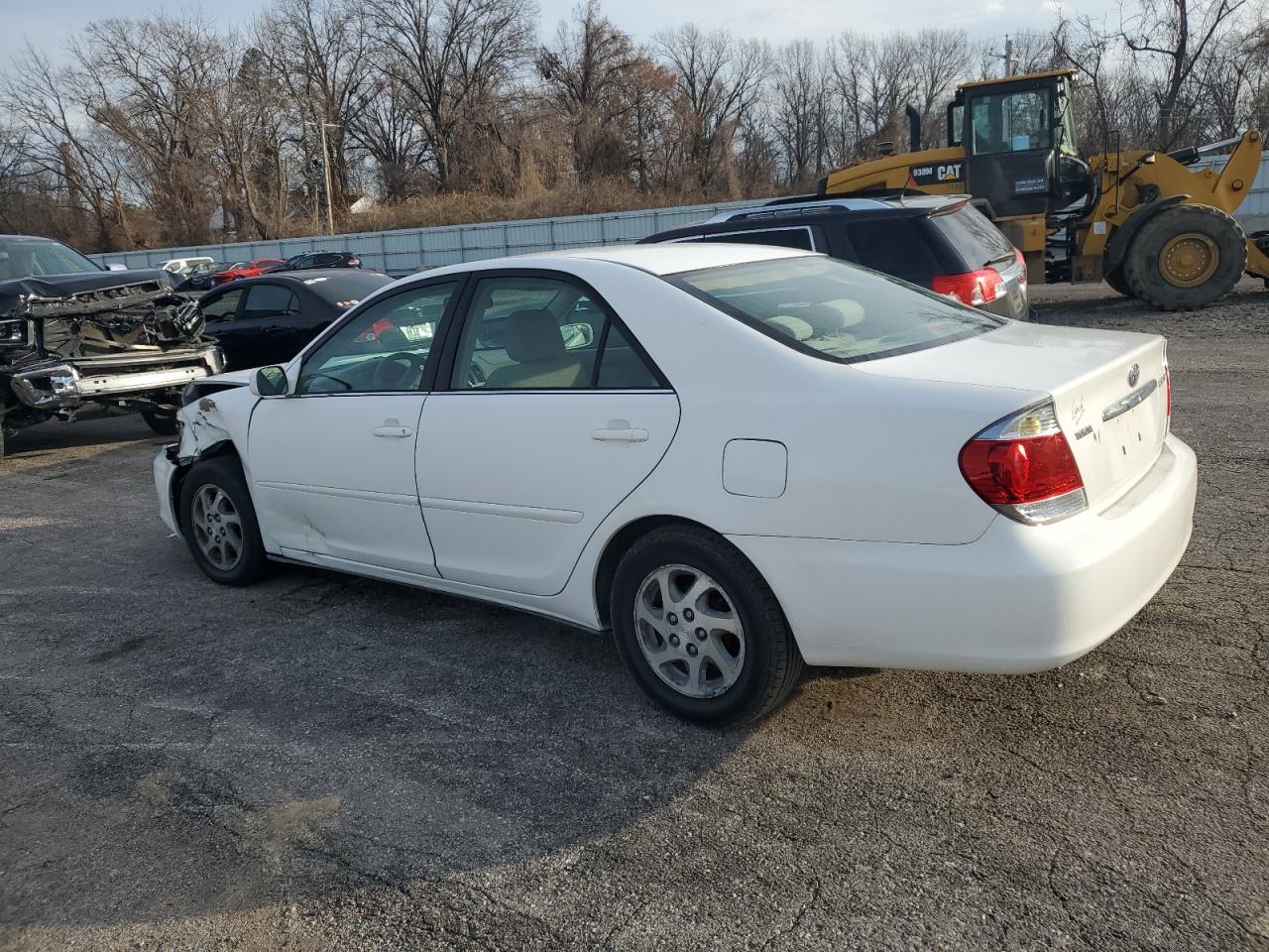 Obraz 2 z 2005 TOYOTA CAMRY LE 2005 z VIN 4T1BE32K75U417802