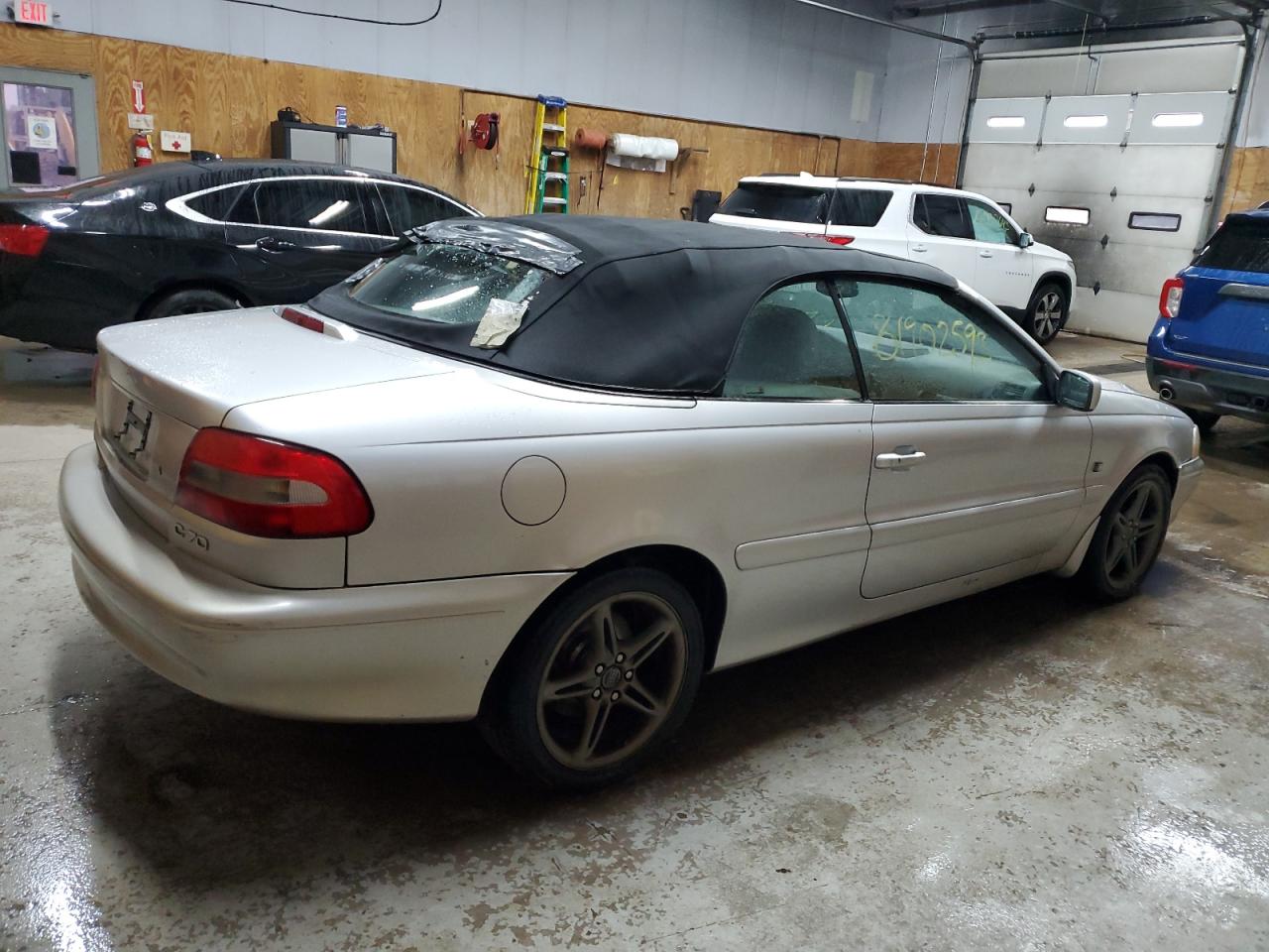 Obraz 3 z 2000 VOLVO C70 TURBO 2000 z VIN YV1NC56D9YJ009512