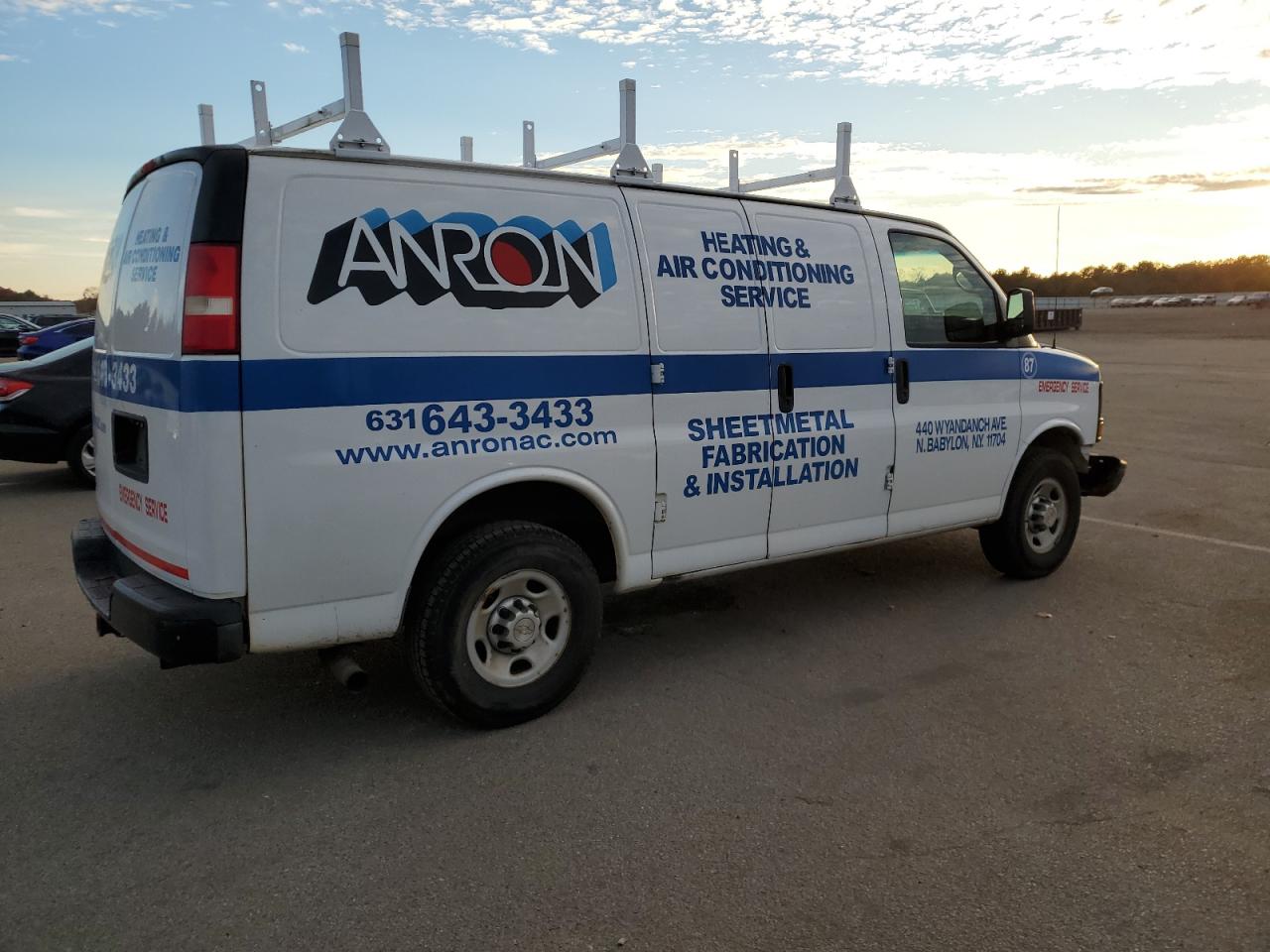 Image 3 of 2011 CHEVROLET EXPRESS G2500  2011 with VIN 1GCWGFCAXB1165791