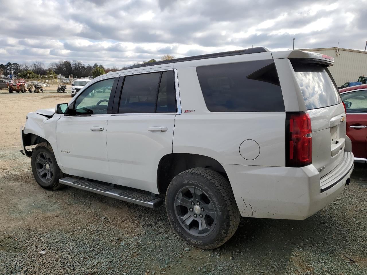 Image 2 of 2016 CHEVROLET TAHOE K1500 LT 2016 with VIN 1GNSKBKC9GR276471