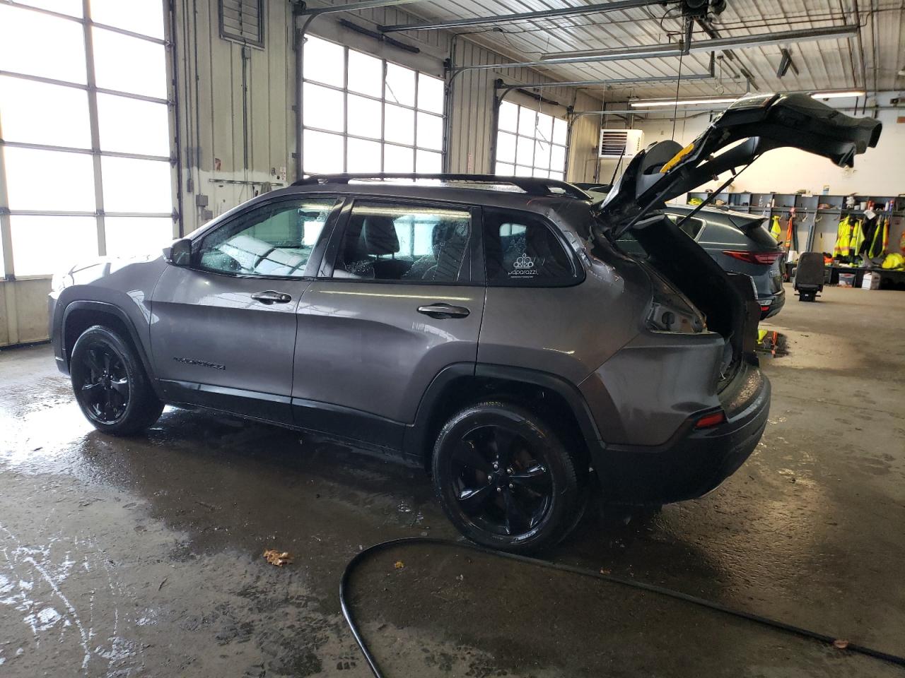 Image 2 of 2019 JEEP CHEROKEE LATITUDE PLUS 2019 with VIN 1C4PJMLX8KD299213