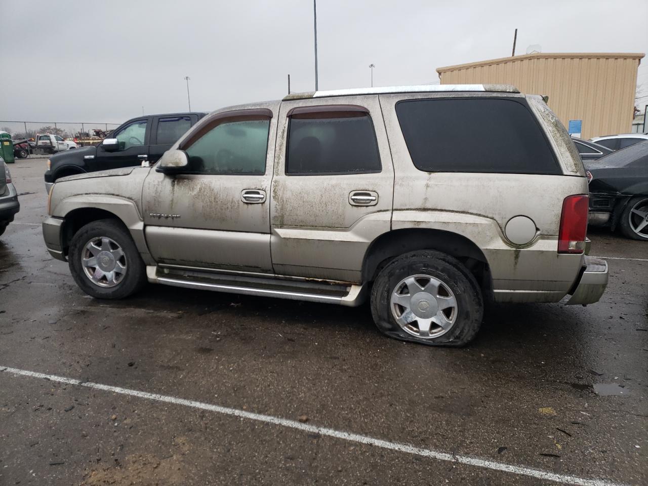 Obraz 2 z 2002 CADILLAC ESCALADE LUXURY 2002 z VIN 1GYEK63NX2R115496