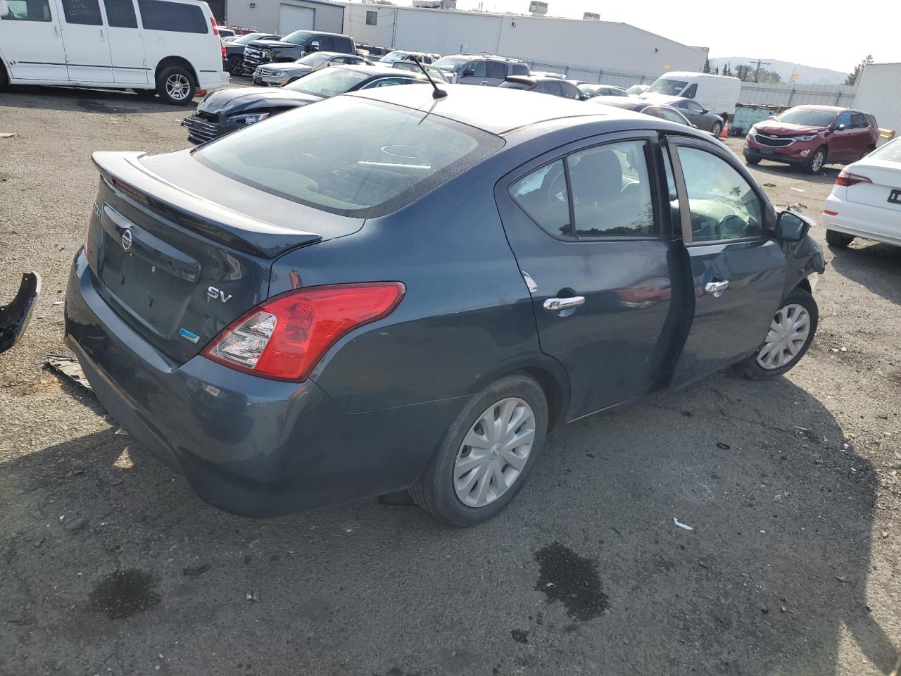 Image 3 of 2015 NISSAN VERSA S 2015 with VIN 3N1CN7AP2FL837026