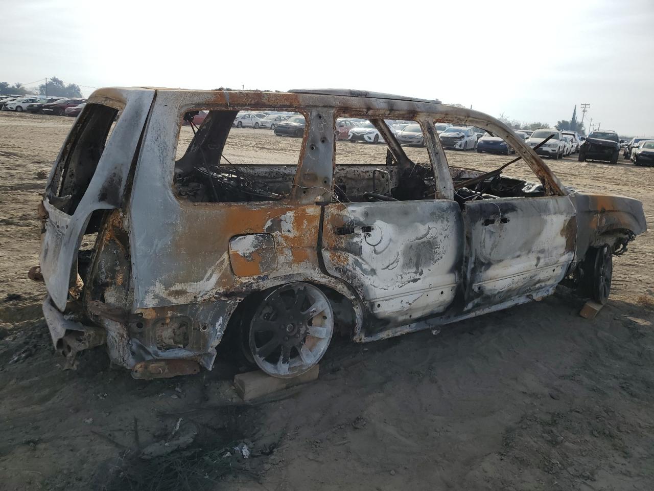 Image 3 of 2005 SUBARU FORESTER 2.5XS 2005 with VIN JF1SG65655H720963