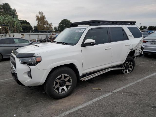 Изображение 1 2018 TOYOTA 4RUNNER SR5/SR5 PREMIUM 2018 с VIN JTEBU5JR7J5536452