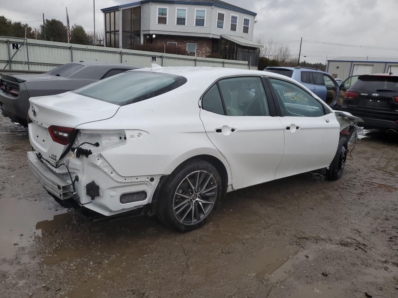 Изображение 3 2022 TOYOTA CAMRY XLE 2022 с VIN 4T1F31AK7NU593102