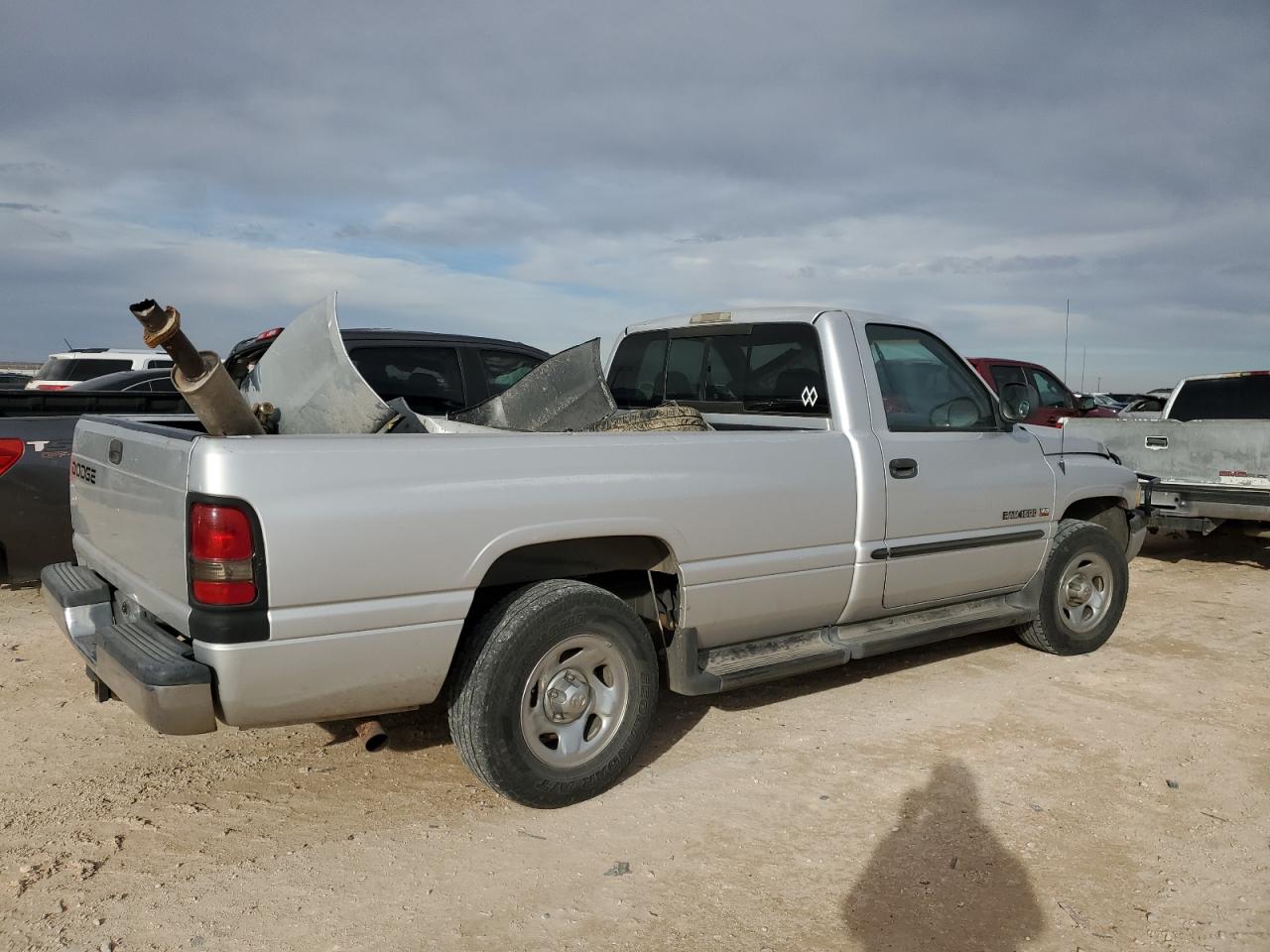 Image 3 of 2001 DODGE RAM 1500  2001 with VIN 1B7HC16Y51S164153