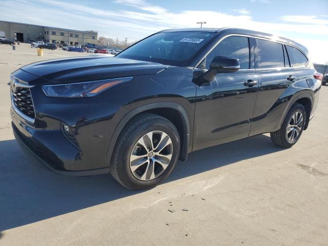 Изображение 2022 TOYOTA HIGHLANDER XLE 2022