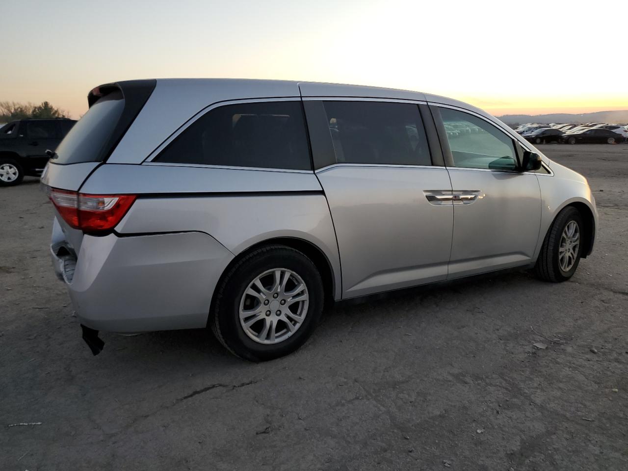 Image 3 of Honda Odyssey Ex 2012 with VIN 5FNRL5H49CB063171