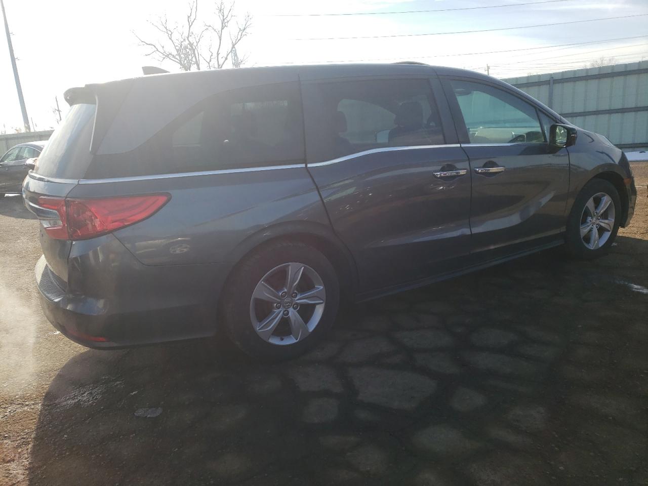 Image 3 of 2020 HONDA ODYSSEY EXL 2020 with VIN 5FNRL6H73LB003600