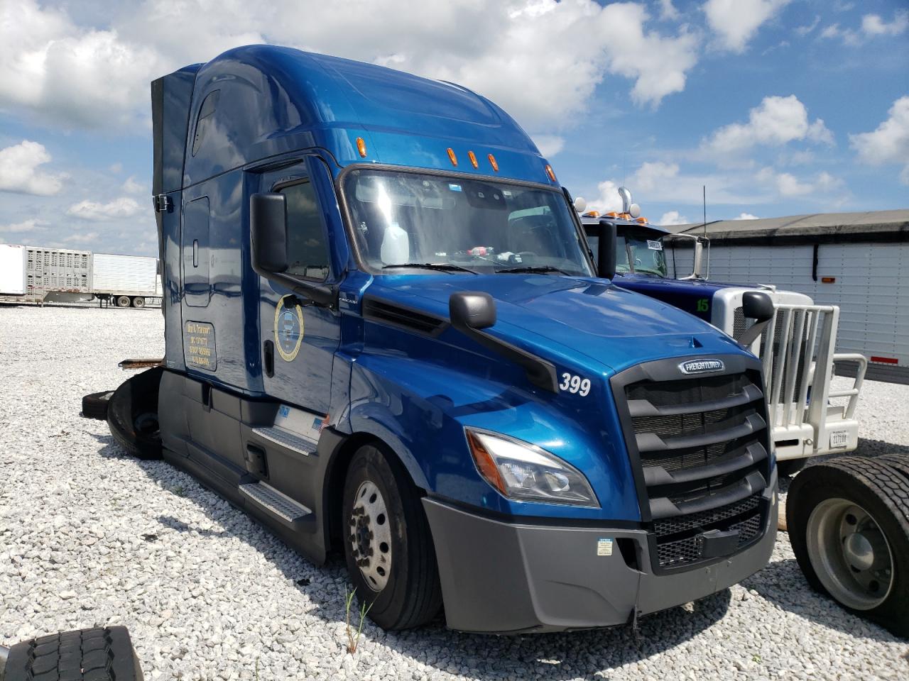 2022 FREIGHTLINER CASCADIA 126  2022 image