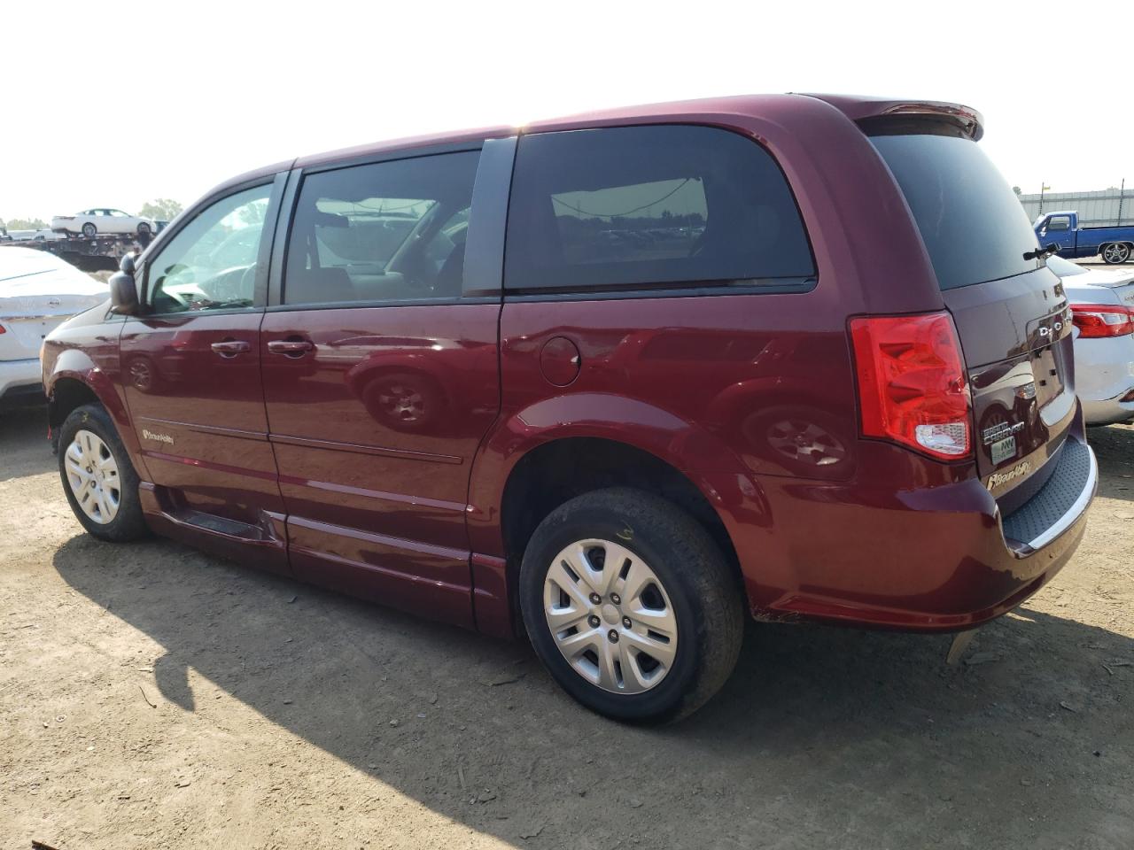 Изображение 2 2017 DODGE GRAND CARAVAN SE 2017 с VIN 2C4RDGBG1HR850008