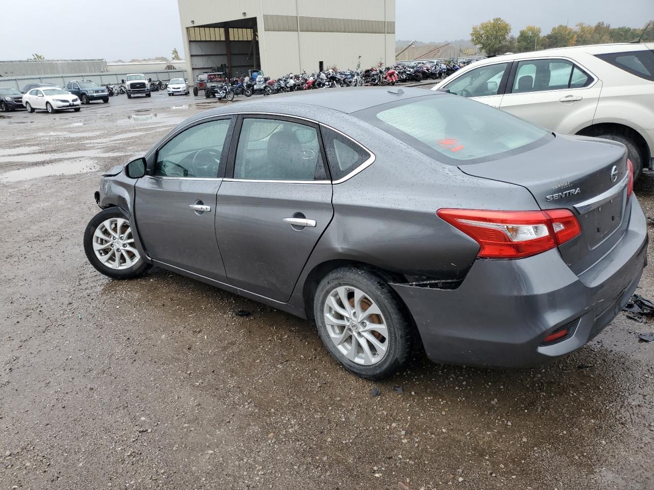 Obraz 2 z 2018 NISSAN SENTRA S 2018 z VIN 3N1AB7AP1JL627218