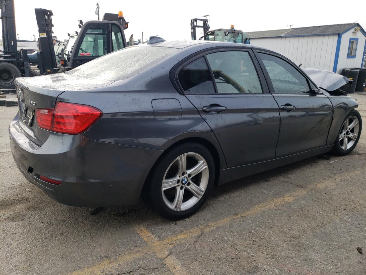 Obraz 3 z 2014 BMW 320 I 2014 z VIN WBA3B1G53ENS78767