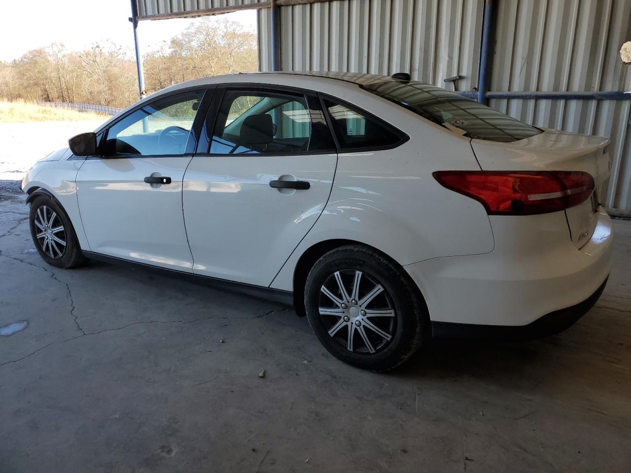 Изображение 2 2017 FORD FOCUS S 2017 с VIN 1FADP3E2XHL201736