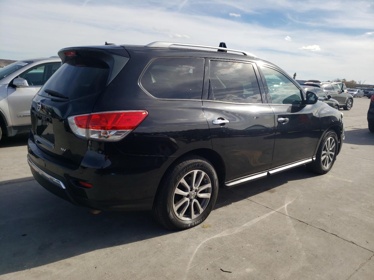 Изображение 3 2016 NISSAN PATHFINDER S 2016 с VIN 5N1AR2MN0GC613431