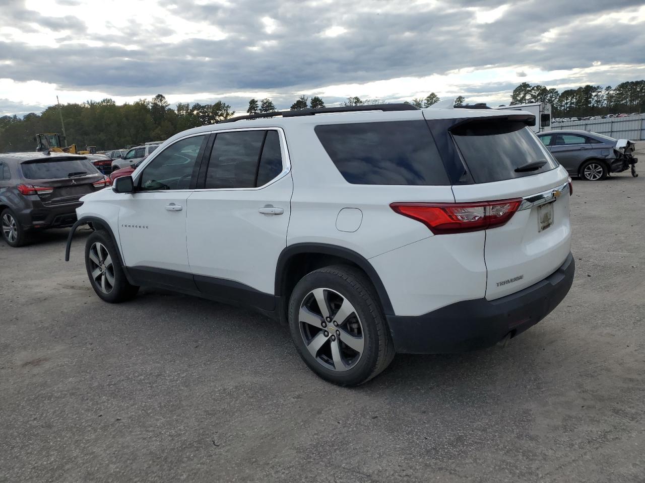 Image 2 of 2020 CHEVROLET TRAVERSE LT 2020 with VIN 1GNERHKW4LJ126993
