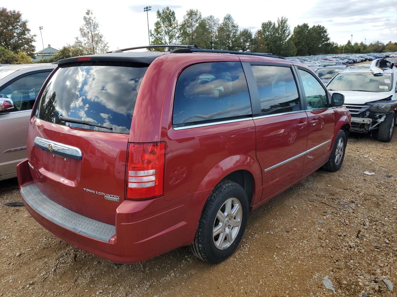 Image 3 of 2009 CHRYSLER TOWN & COUNTRY TOURING 2009 with VIN 2A8HR54119R555723