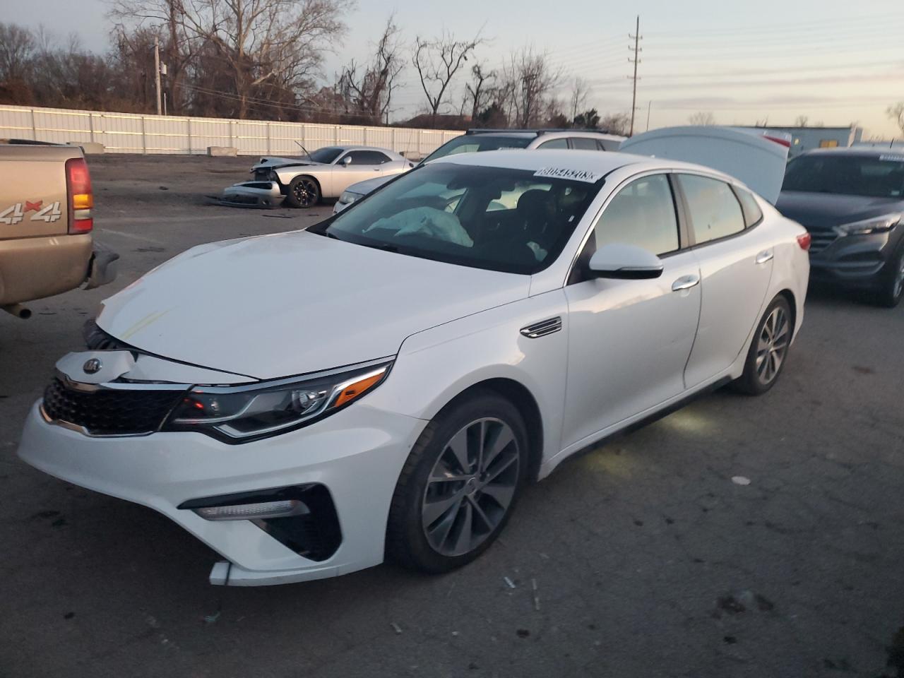 Image 1 of 2019 KIA OPTIMA LX 2019 with VIN 5XXGT4L35KG291227