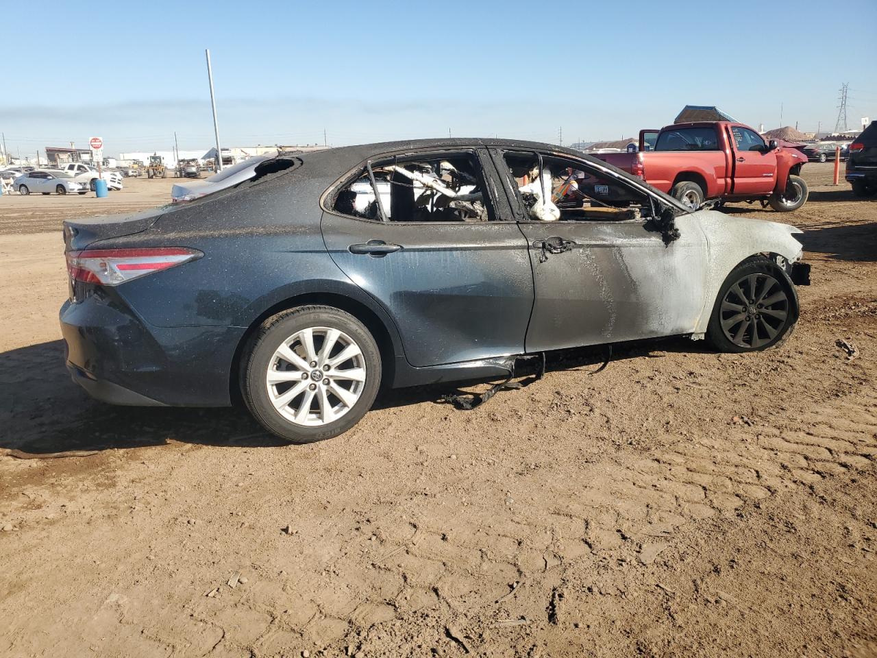 Изображение 3 2019 TOYOTA CAMRY L 2019 с VIN 4T1B11HK7KU850703