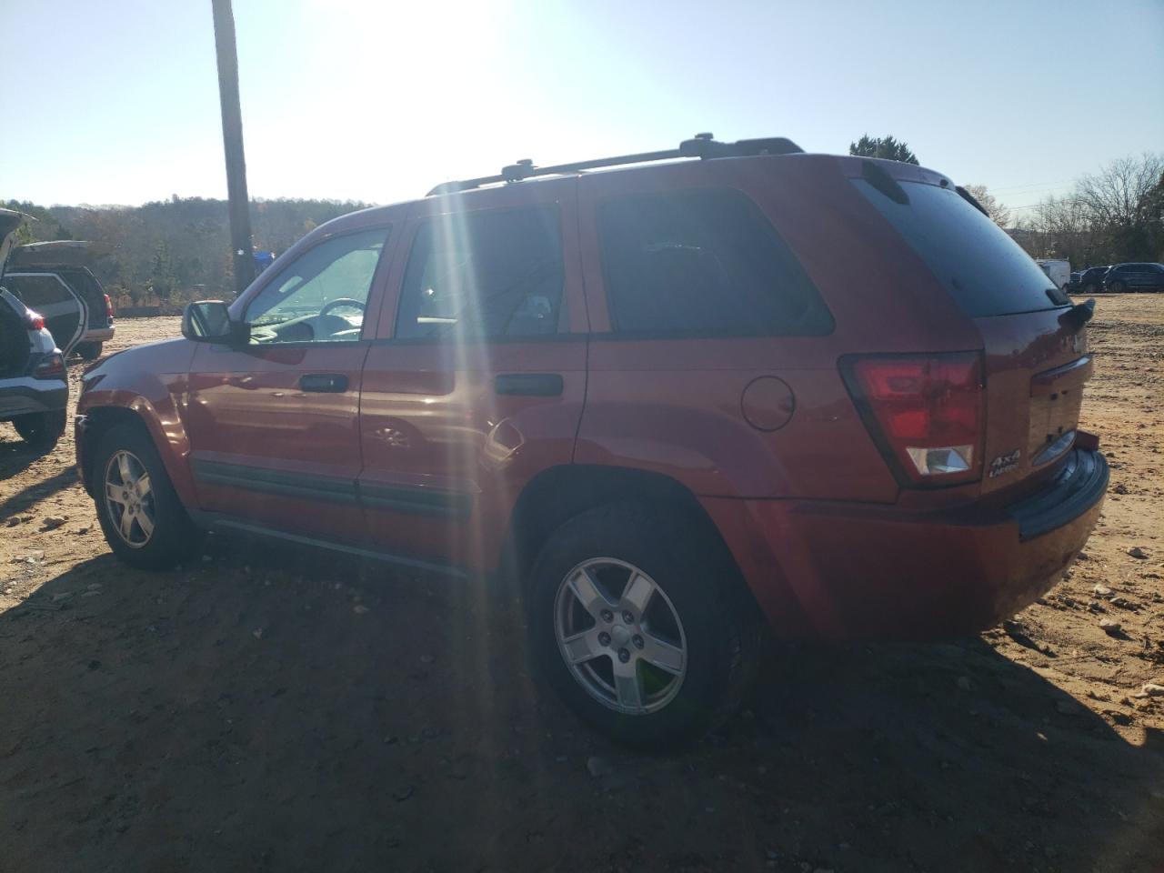 Image 2 of 2006 JEEP GRAND CHEROKEE LAREDO 2006 with VIN 1J4GR48KX6C255581