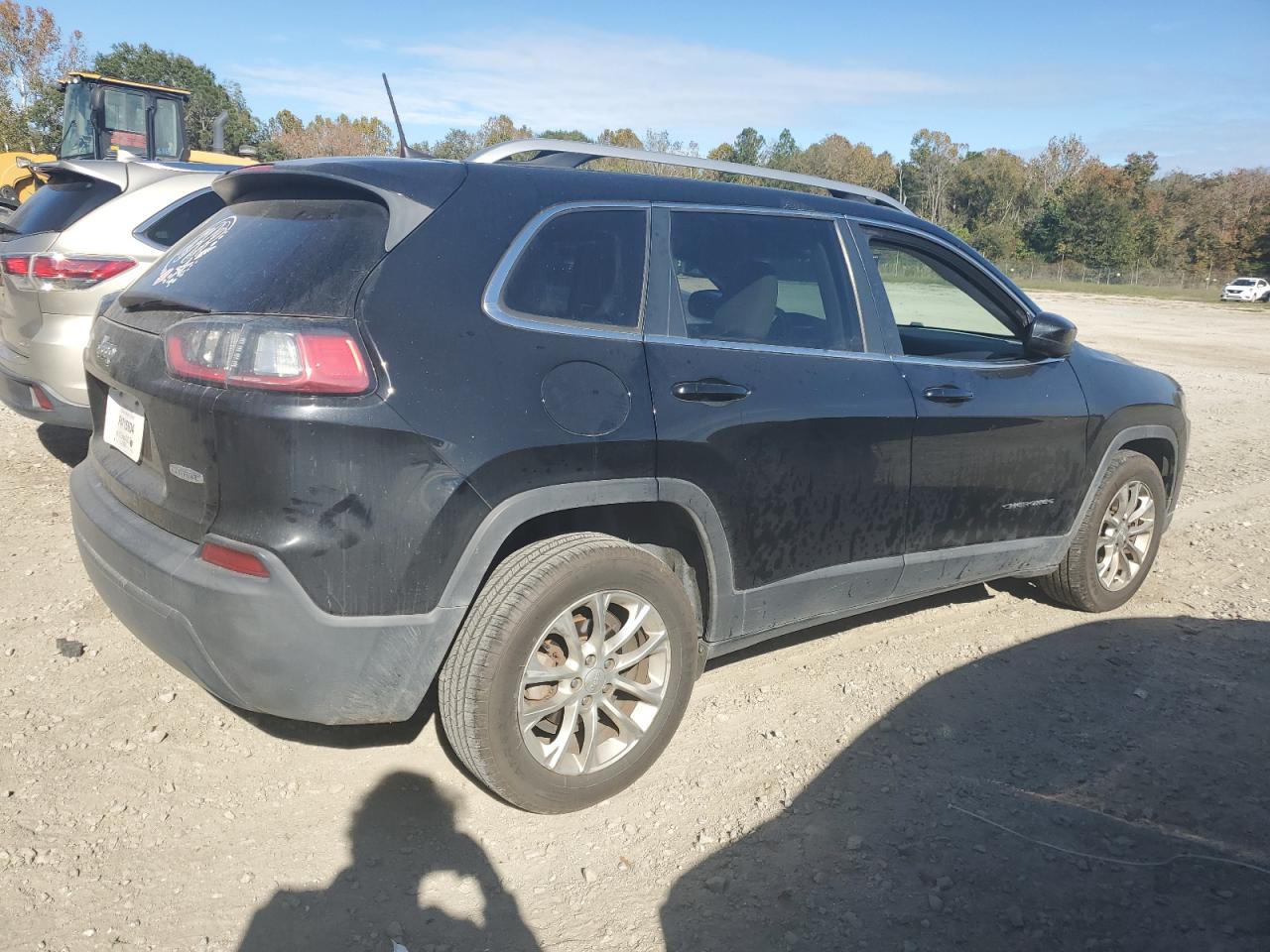 Obraz 3 z 2019 JEEP CHEROKEE LATITUDE 2019 z VIN 1C4PJLCB0KD242681