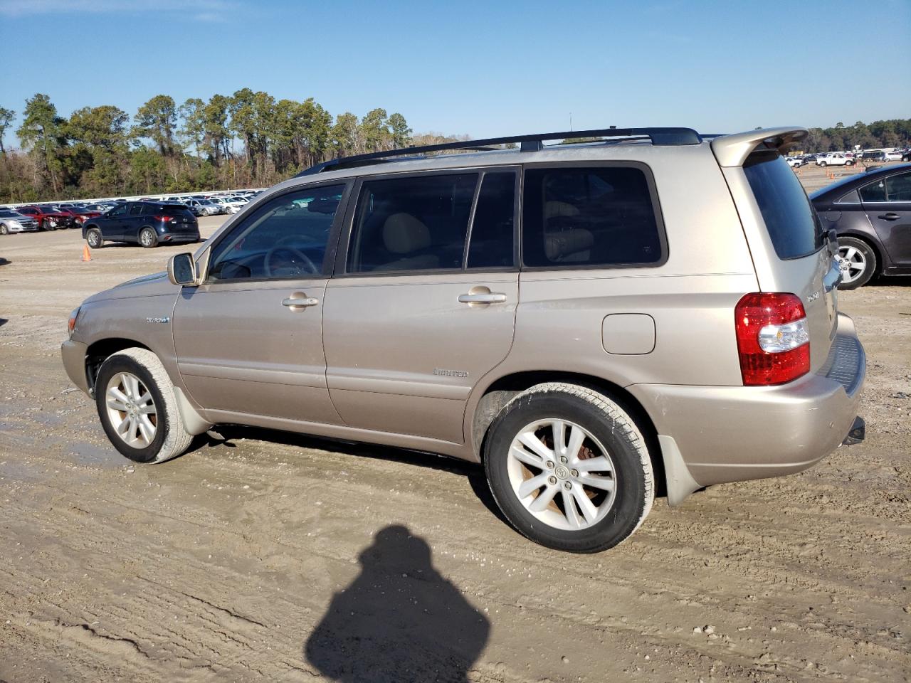 Image 2 of 2006 TOYOTA HIGHLANDER HYBRID 2006 with VIN JTEDW21A960010744