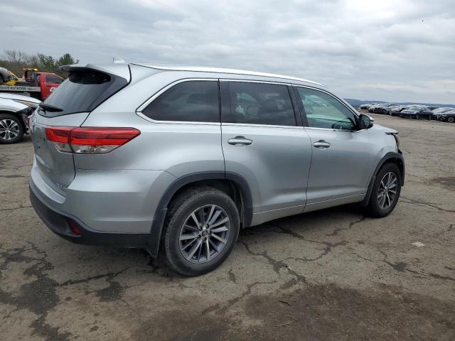 Image 3 of 2017 TOYOTA HIGHLANDER SE 2017 with VIN 5TDJZRFH1HS510667