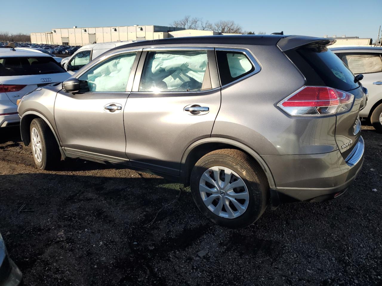 Image 2 of 2015 NISSAN ROGUE S 2015 with VIN KNMAT2MV9FP591054