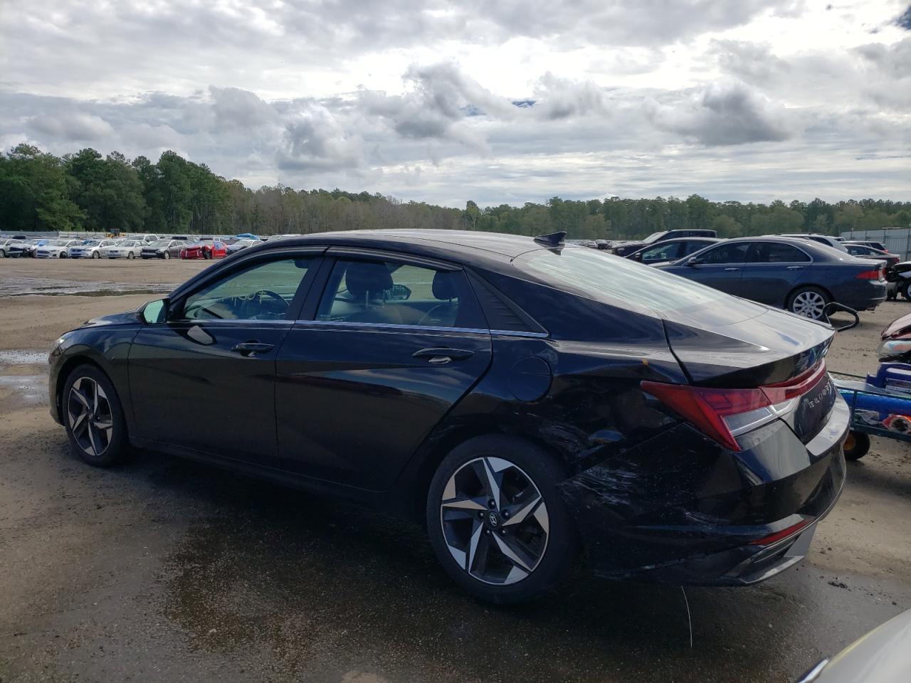 Image 3 of 2021 HYUNDAI ELANTRA LIMITED 2021 with VIN 5NPLP4AG3MH036589