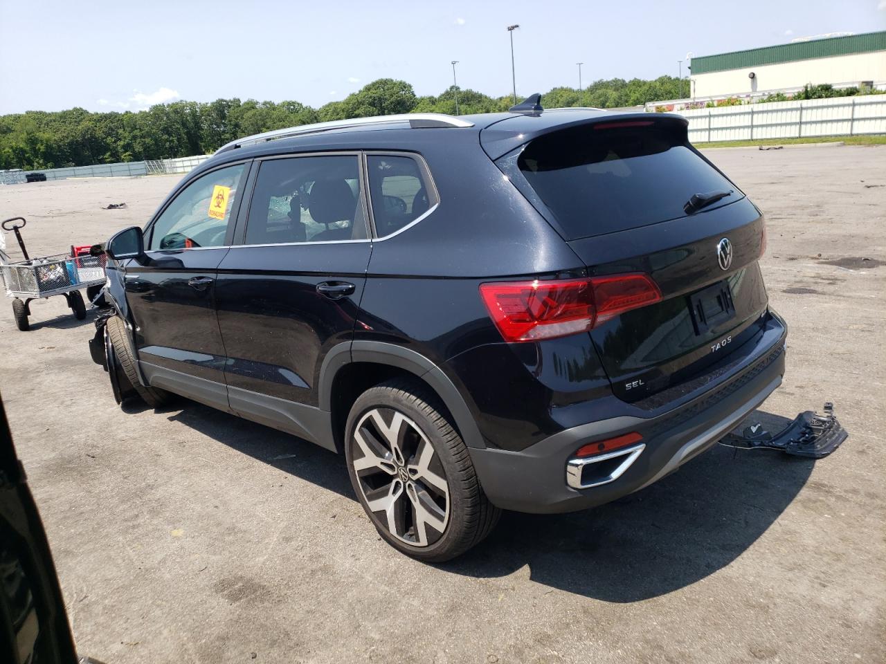 Image 2 of 2022 VOLKSWAGEN TAOS SEL 2022 with VIN 3VV2X7B29NM064958