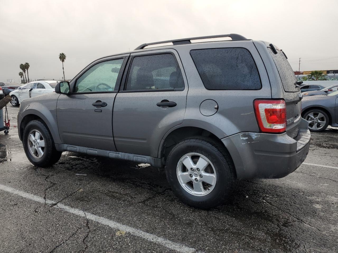 Изображение 2 2012 FORD ESCAPE XLT 2012 с VIN 1FMCU9DG3CKB12650