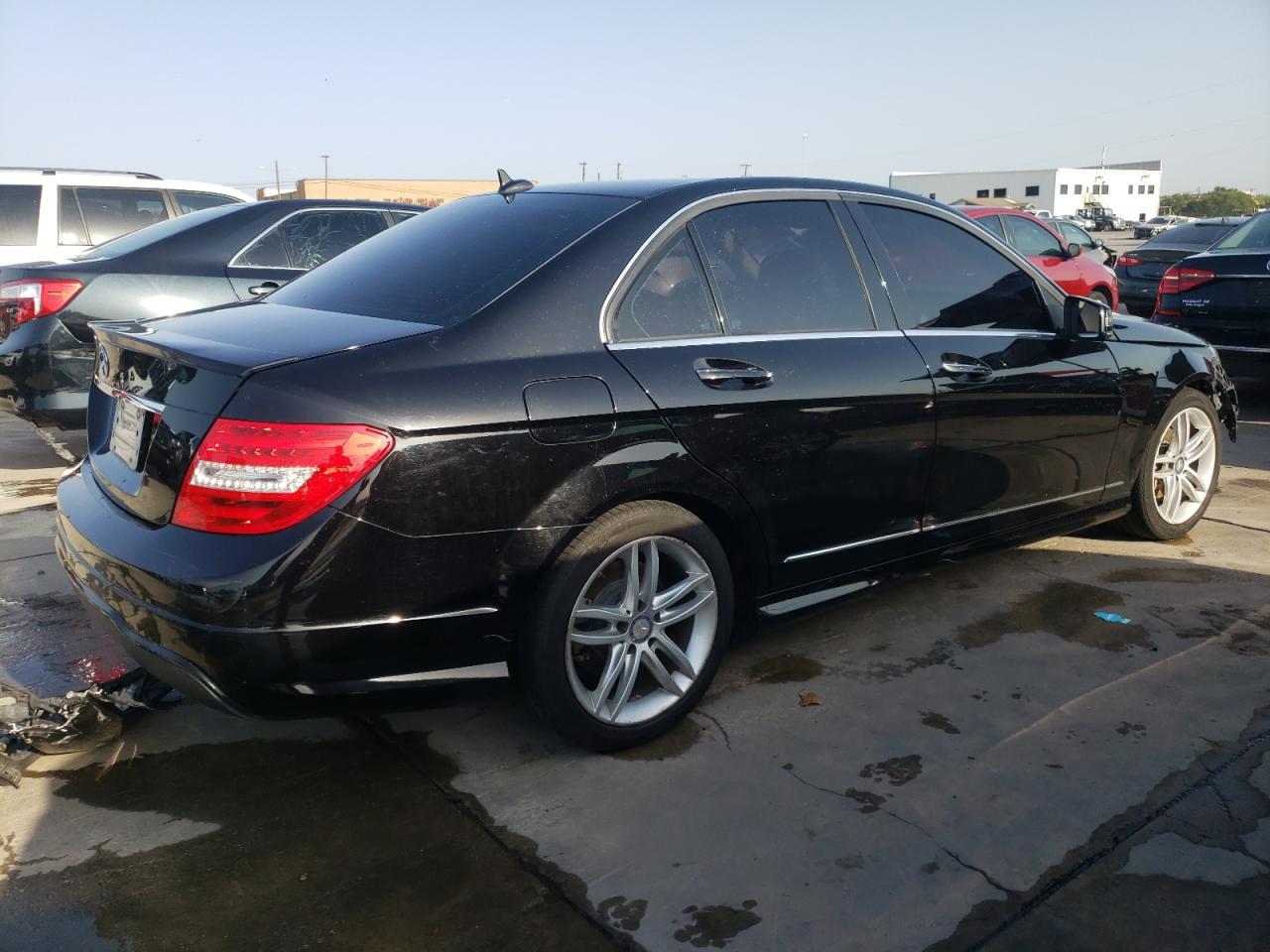Obraz 3 z 2014 MERCEDES-BENZ C 250 2014 z VIN WDDGF4HBXER316329