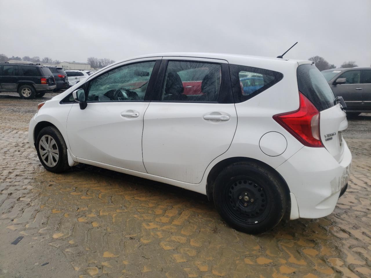 Obraz 2 z 2018 NISSAN VERSA NOTE S 2018 z VIN 3N1CE2CP1JL359416