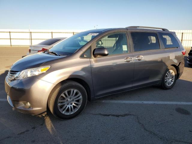 Изображение 1 2017 TOYOTA SIENNA XLE 2017 с VIN 5TDYZ3DC3HS889769