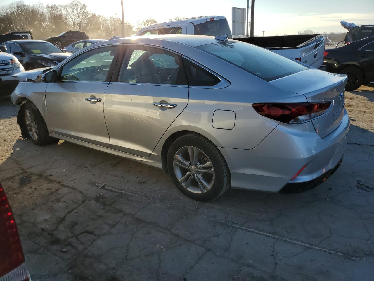 Obraz 2 z 2018 HYUNDAI SONATA SPORT 2018 z VIN 5NPE34AF7JH656840