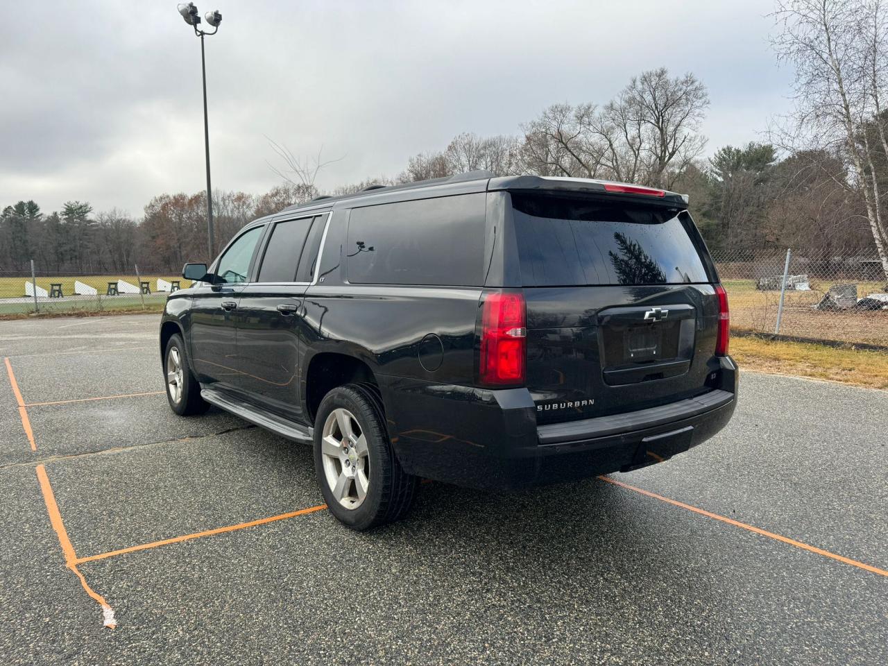Изображение 3 2015 CHEVROLET SUBURBAN K1500 LT 2015 с VIN 1GNSKJKC6FR239760