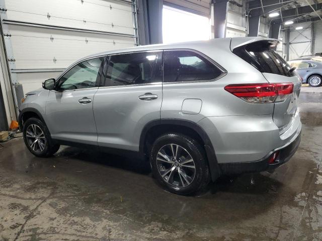 Image 2 of 2019 TOYOTA HIGHLANDER LE 2019 with VIN 5TDBZRFH7KS977281