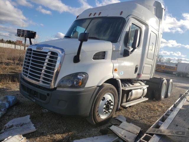 Image 2 of 2017 FREIGHTLINER CASCADIA 113  2017 with VIN 3AKJGHDV8HSHZ2753