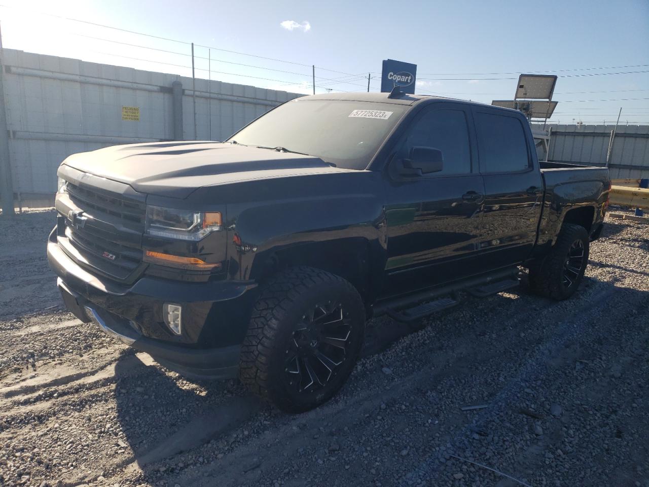 Obraz 1 z 2018 CHEVROLET SILVERADO K1500 LT 2018 z VIN 3GCUKREC6JG190662