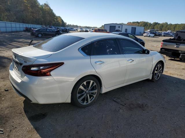 Image 3 of 2017 NISSAN ALTIMA 2.5 2017 with VIN 1N4AL3AP6HC143088