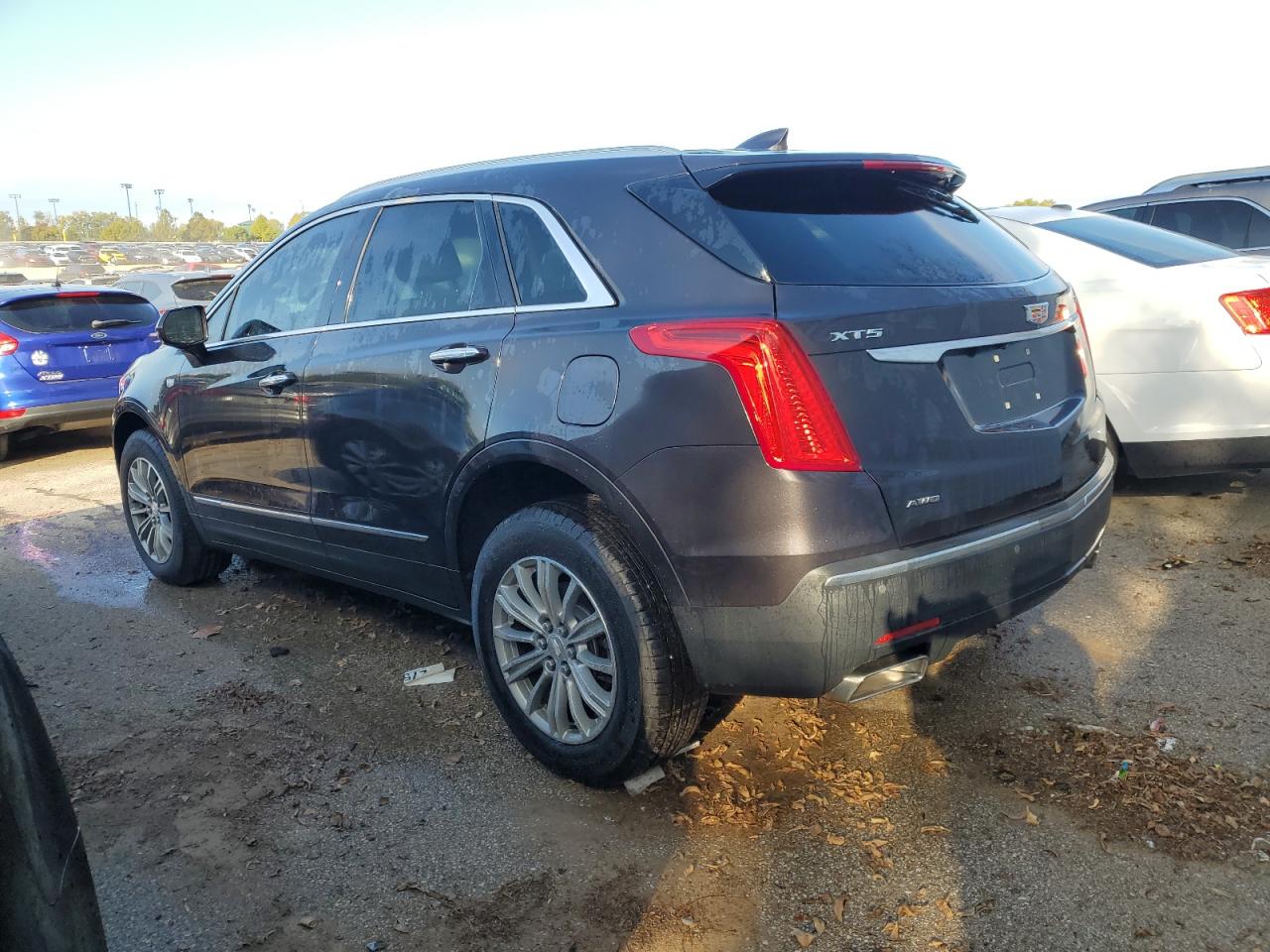 Image 2 of 2019 CADILLAC XT5 LUXURY 2019 with VIN 1GYKNDRS6KZ147440