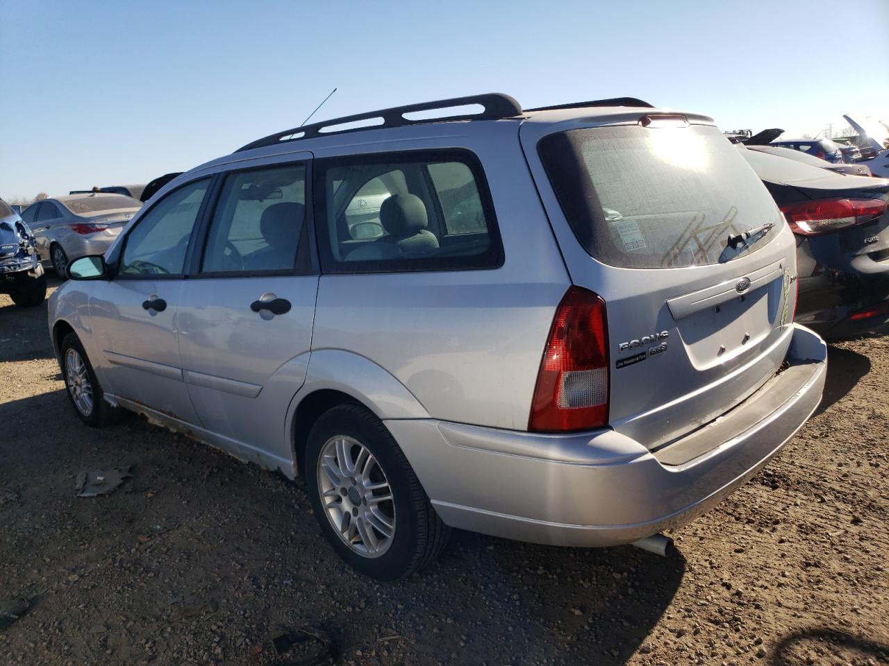 Изображение 2 2005 FORD FOCUS ZXW 2005 с VIN 1FAFP36N25W117907