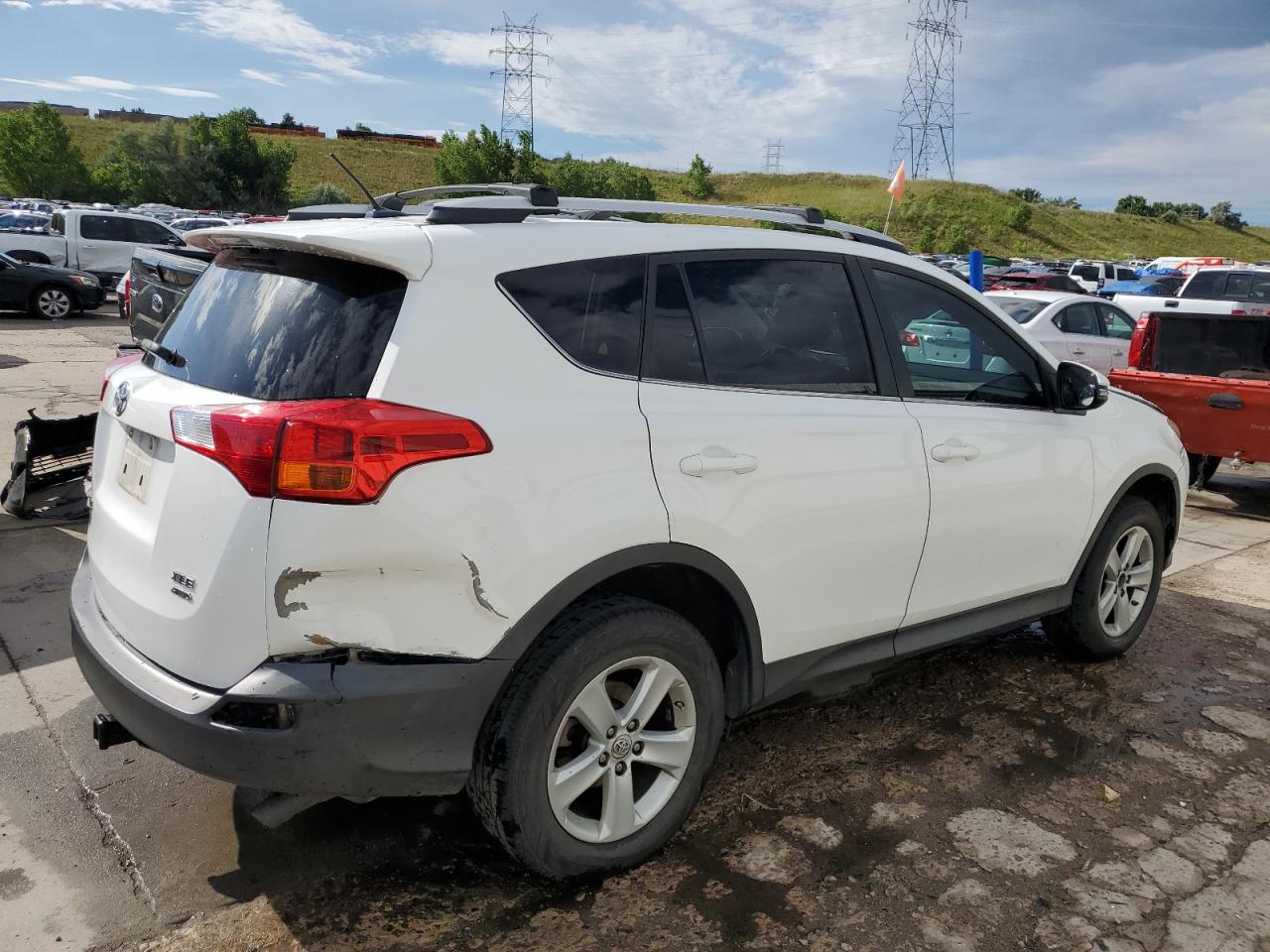 Obraz 3 z 2013 TOYOTA RAV4 XLE 2013 z VIN 2T3RFREV0DW029997