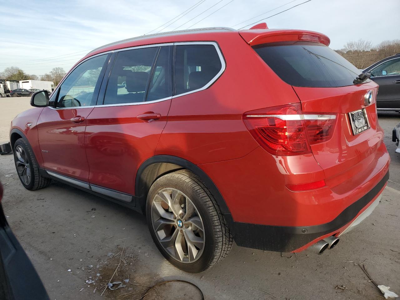 Obraz 2 z 2015 BMW X3 XDRIVE28I 2015 z VIN 5UXWX9C54F0D62229