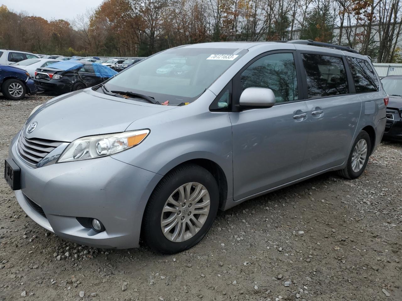 Изображение 1 2016 TOYOTA SIENNA XLE 2016 с VIN 5TDYK3DCXGS747857