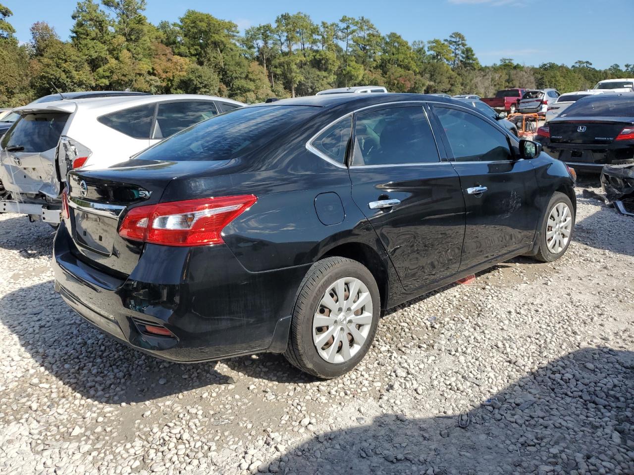 Изображение 3 2017 NISSAN SENTRA S 2017 с VIN 3N1AB7AP3HY225259