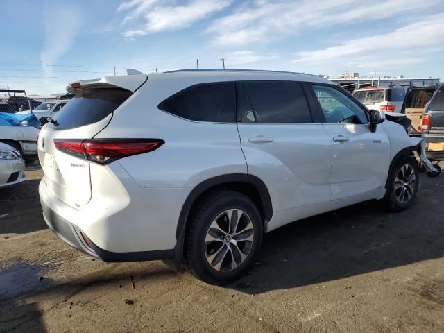 Obraz 3 z 2021 TOYOTA HIGHLANDER HYBRID XLE 2021 z VIN 5TDHBRCH8MS526382