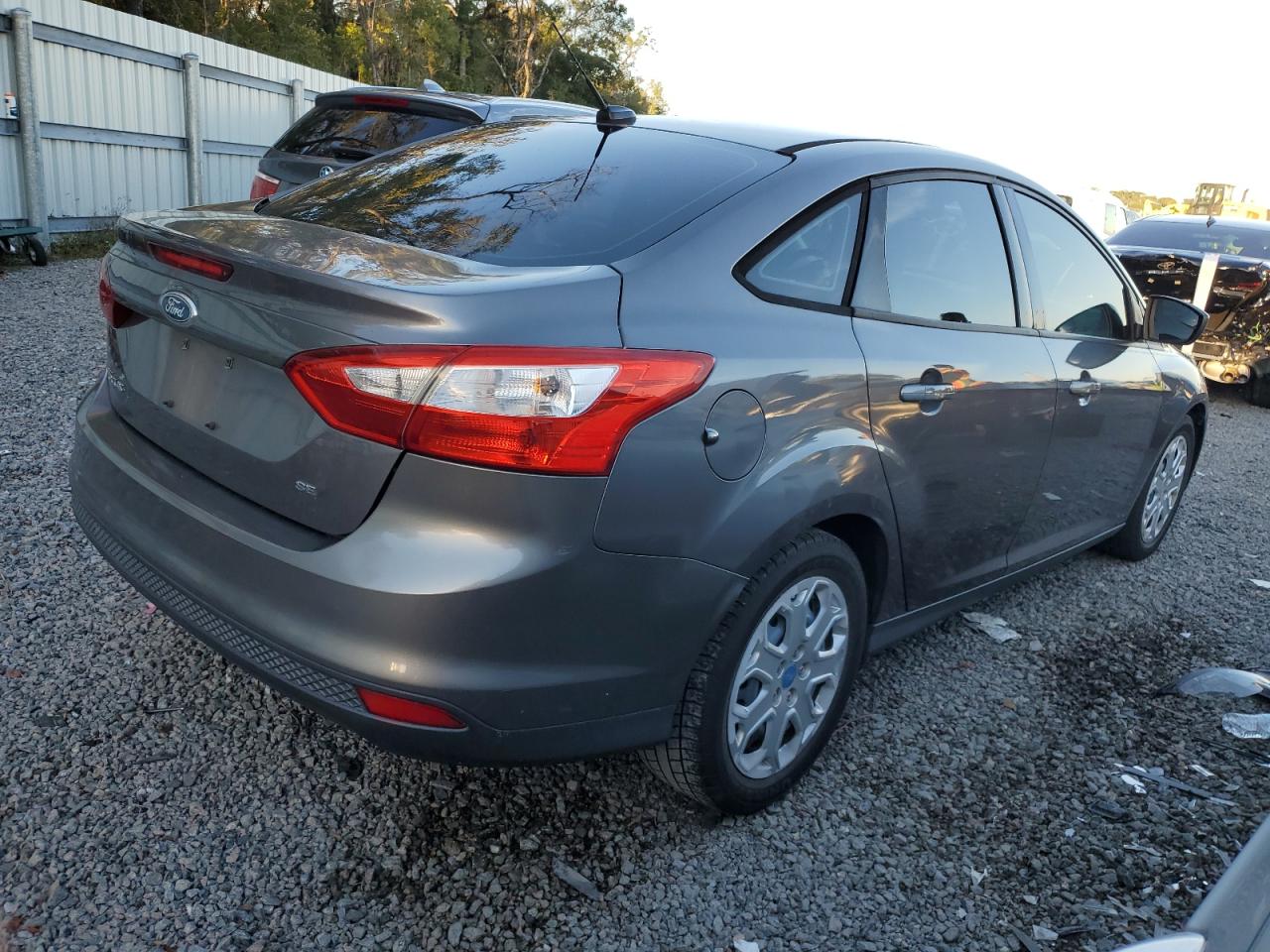 Image 3 of 2012 FORD FOCUS SE 2012 with VIN 1FAHP3F26CL166623