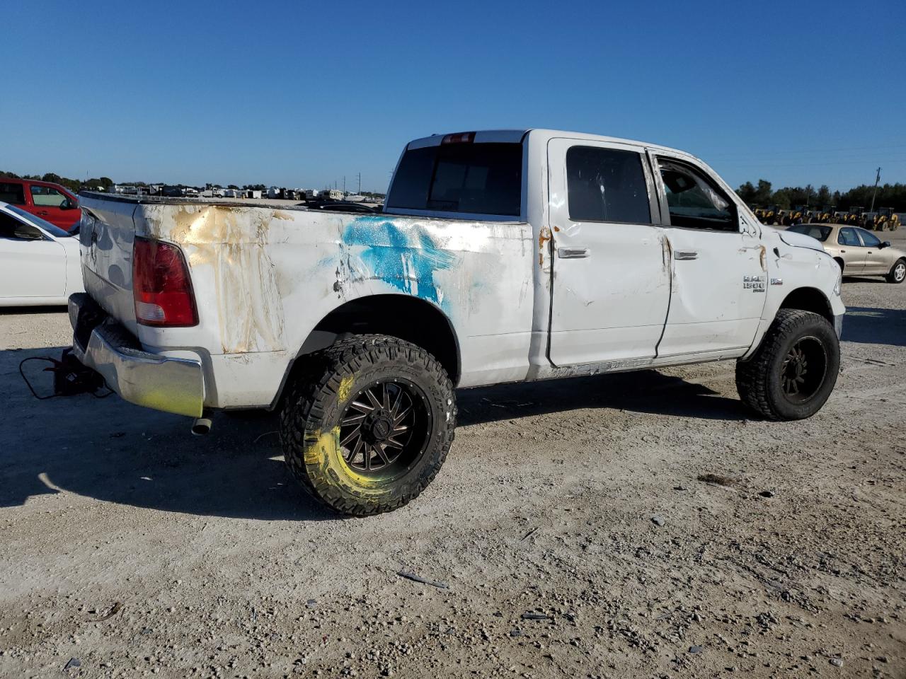 Obraz 3 z 2019 RAM 1500 CLASSIC SLT 2019 z VIN 1C6RR6TT9KS561642